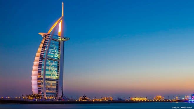 Dubaï : Pourquoi tous les influenceurs s’installent là-bas ?