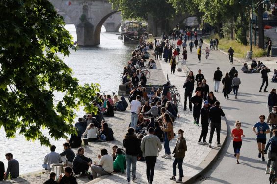 COVID-19 : l’interdiction d’alcool sur la voie publique renforcée à Paris