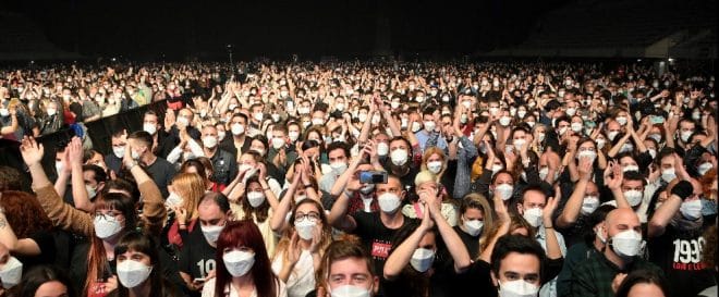 Covid-19 : aucun signe de contagion après un concert-test en Espagne