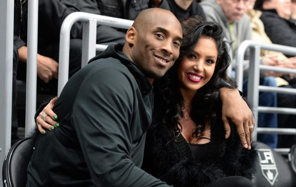 LOS ANGELES, CA - MARCH 09: Los Angeles Lakers Guard Kobe Bryant and his wife Vanessa Bryant pose for a photo during a game between the Los Angeles Kings and the Washington Capitals at STAPLES Center on March 09, 2016 in Los Angeles, California. (Photo by Andrew D. Bernstein/NHLI via Getty Images)