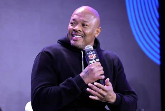 Super Bowl : Dr. Dre a dû convaincre Eminem de ne pas sortir ses parties génitales lors du concert