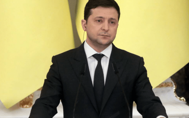 Volodymyr Zelensky annonce que l’Ukraine va envoyer ses prisonniers au front