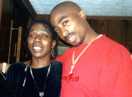 Dear mama : la mini-série sur Tupac et sa mère est enfin disponible